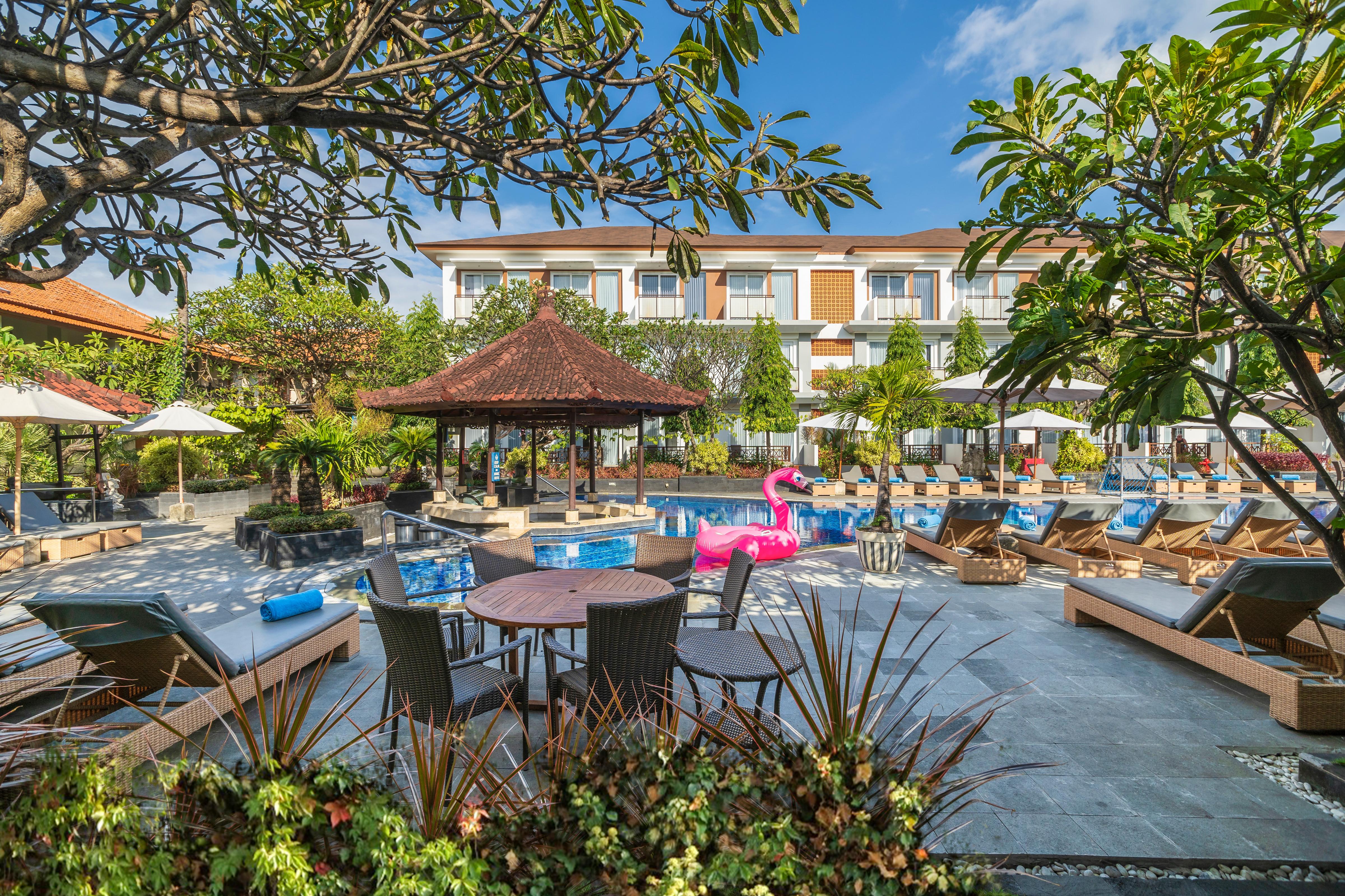 Kuta Beach Club Hotel Exterior photo