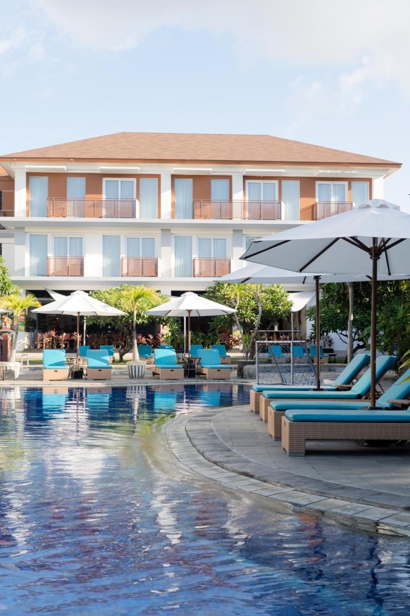 Kuta Beach Club Hotel Exterior photo