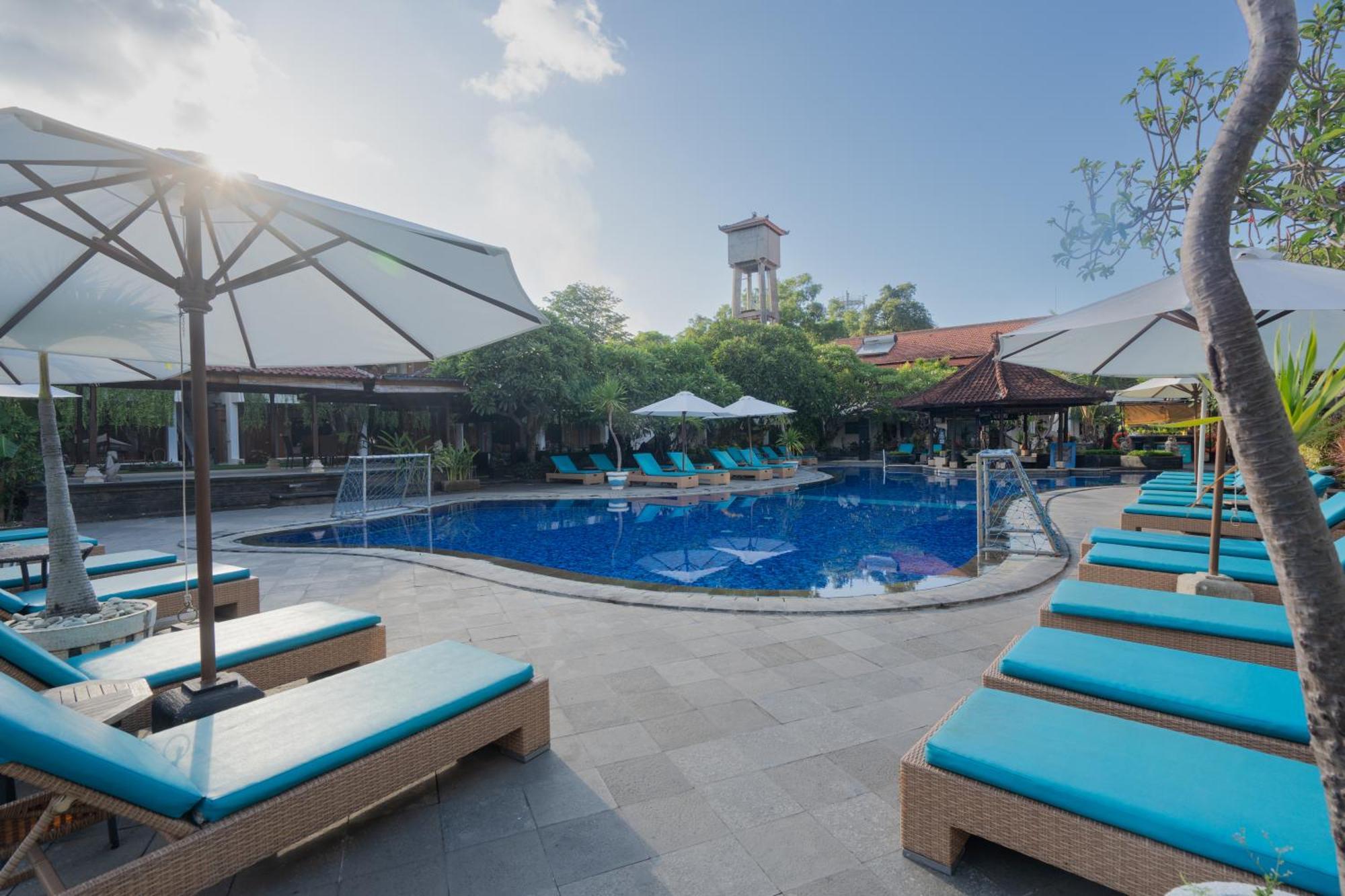 Kuta Beach Club Hotel Exterior photo