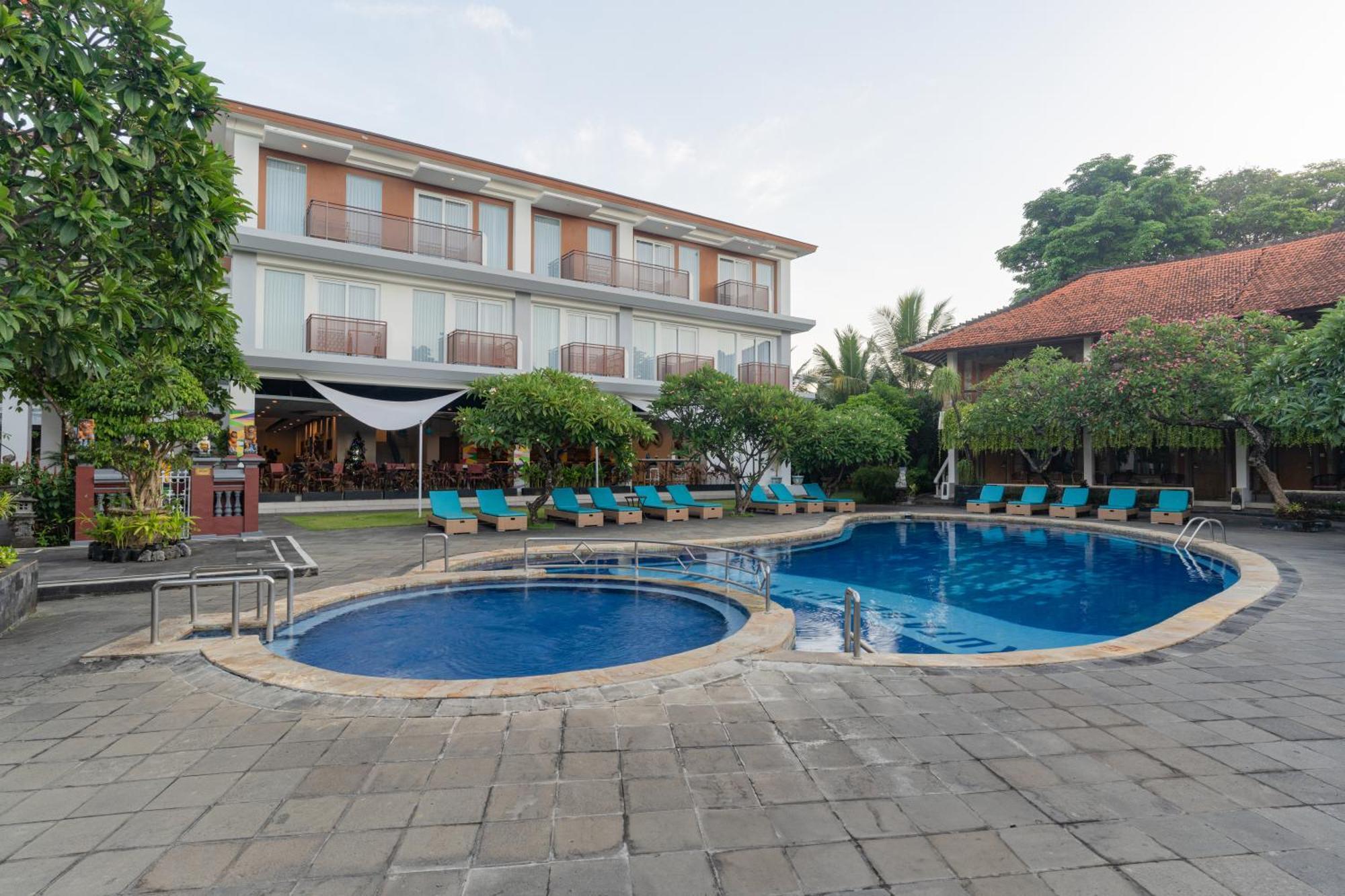 Kuta Beach Club Hotel Exterior photo