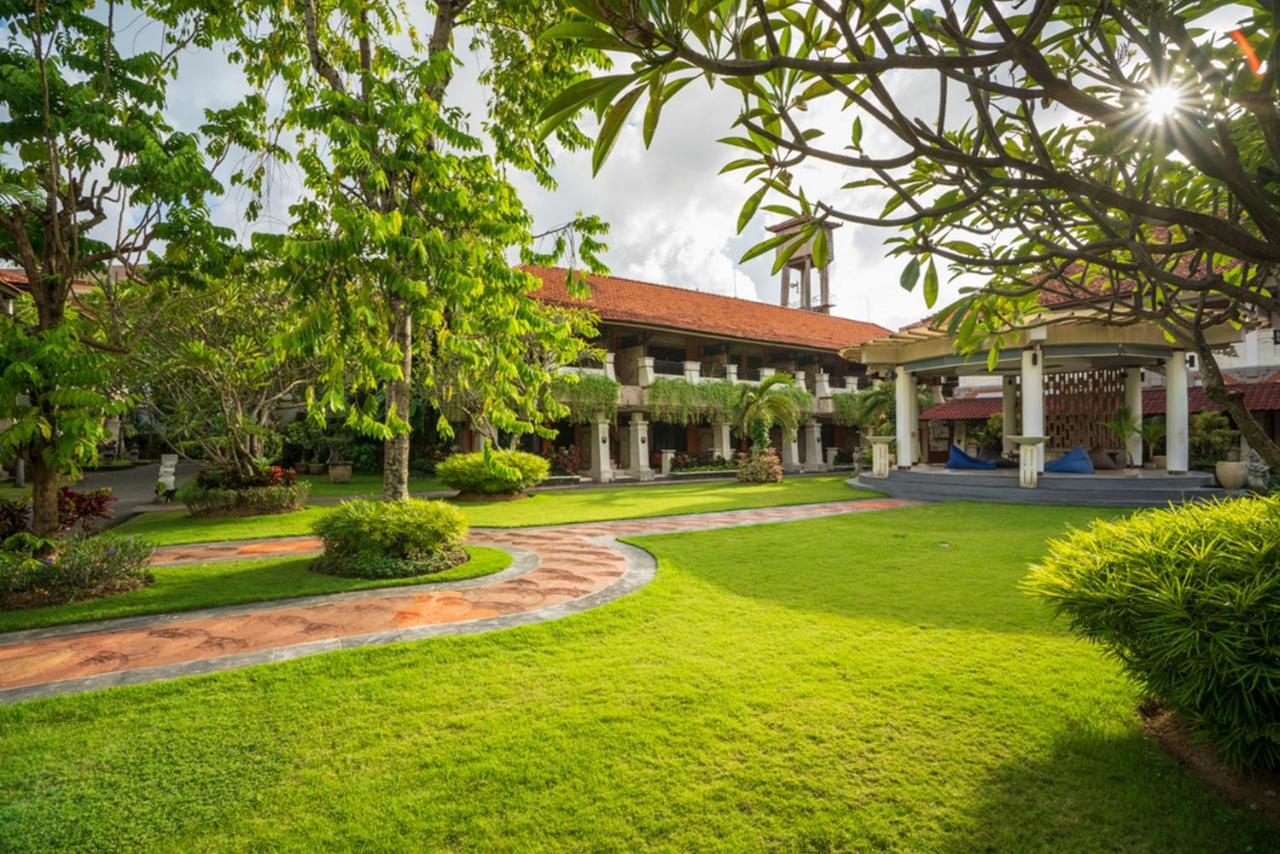 Kuta Beach Club Hotel Exterior photo